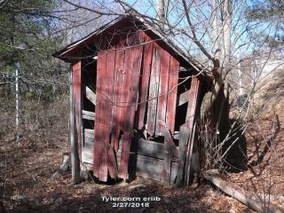 Tyler Corn Crib in a deteriorated condition - no longer exists